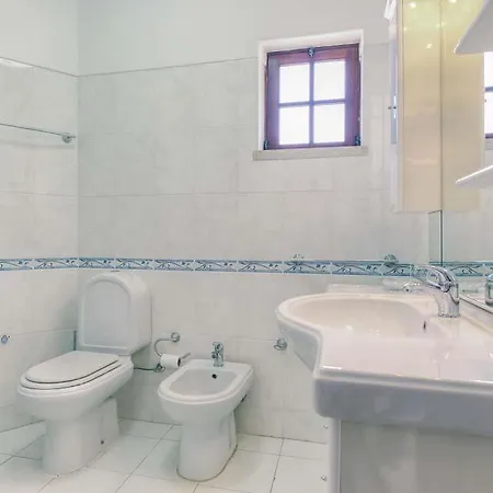 Sleeps 8 With Pool Air Con And Wifi * Gale de Cima